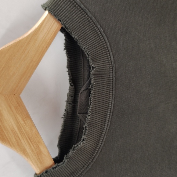 Carhartt Green Size Small Mens Pullover Sweatshirt Distressed Collar - Picture 6 of 11